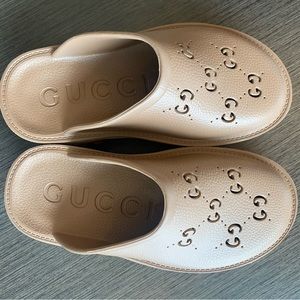 Gucci perforated G sandal